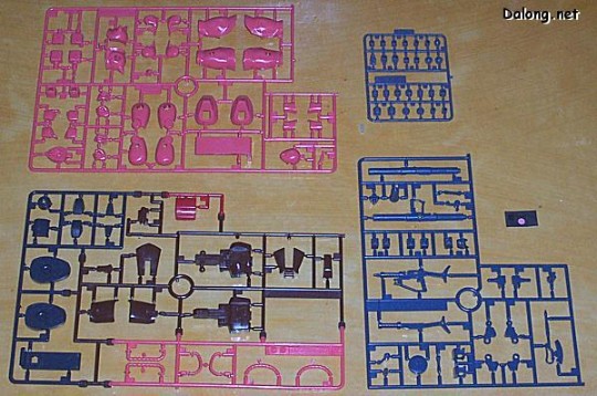 大龙板件/盒子图 HGUC#32 MS-06S 夏亚专用扎古II