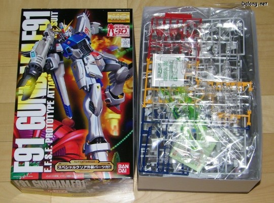 大龙评测 MG 1/100 机动战士高达F91 F91高达F91 30th Anniversary Clear Parts