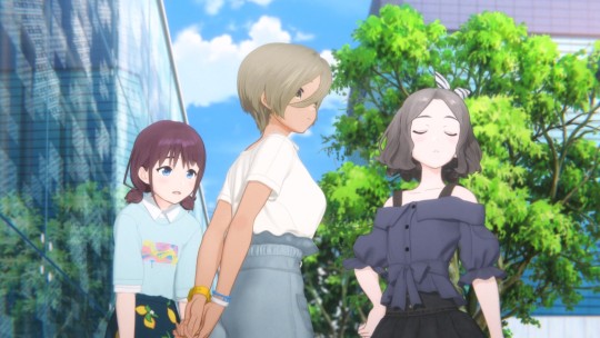 对了一下，智智应该是这套衣服吧？