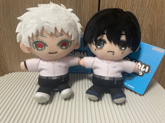 转载光死夏数量限定chibiぬい坐姿毛绒挂件实物图