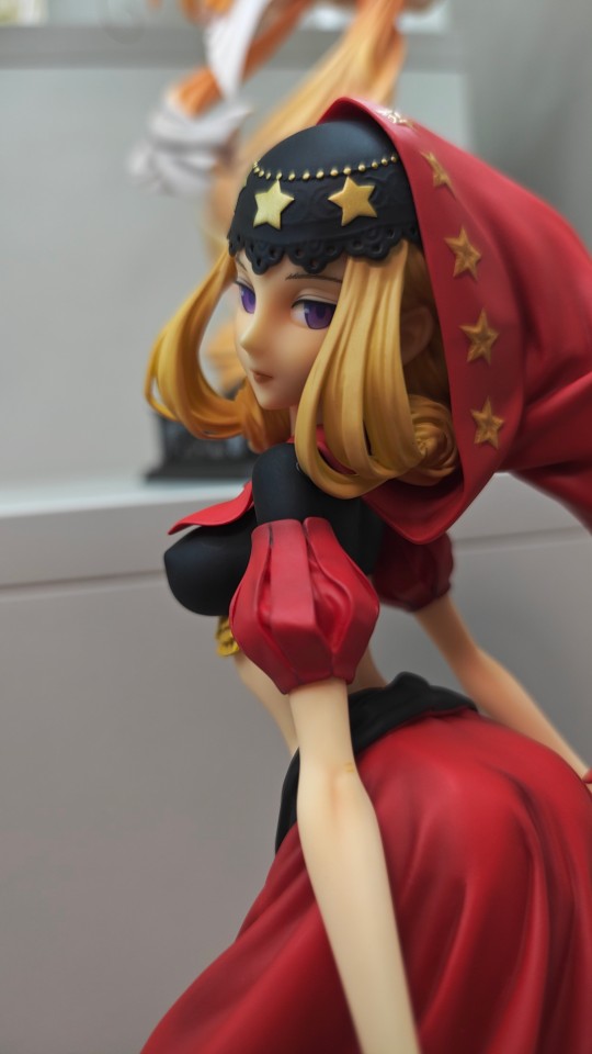 很久远的一款手办了