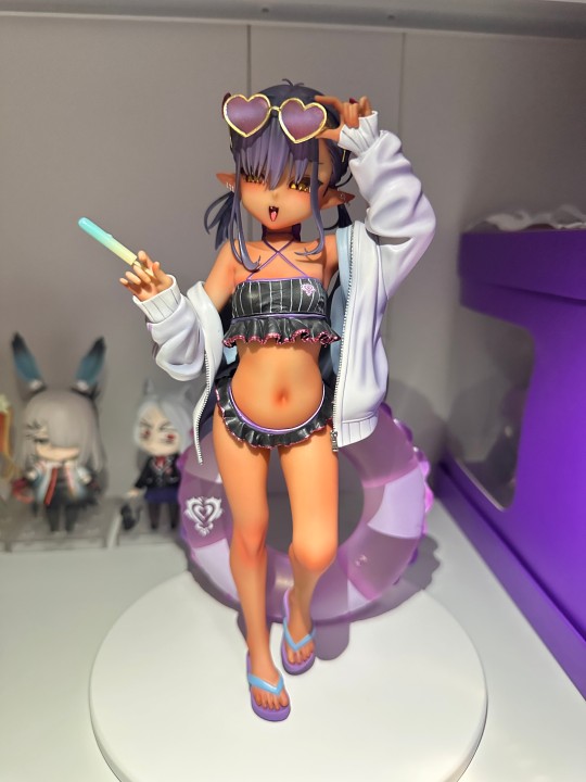 褐色小魅魔