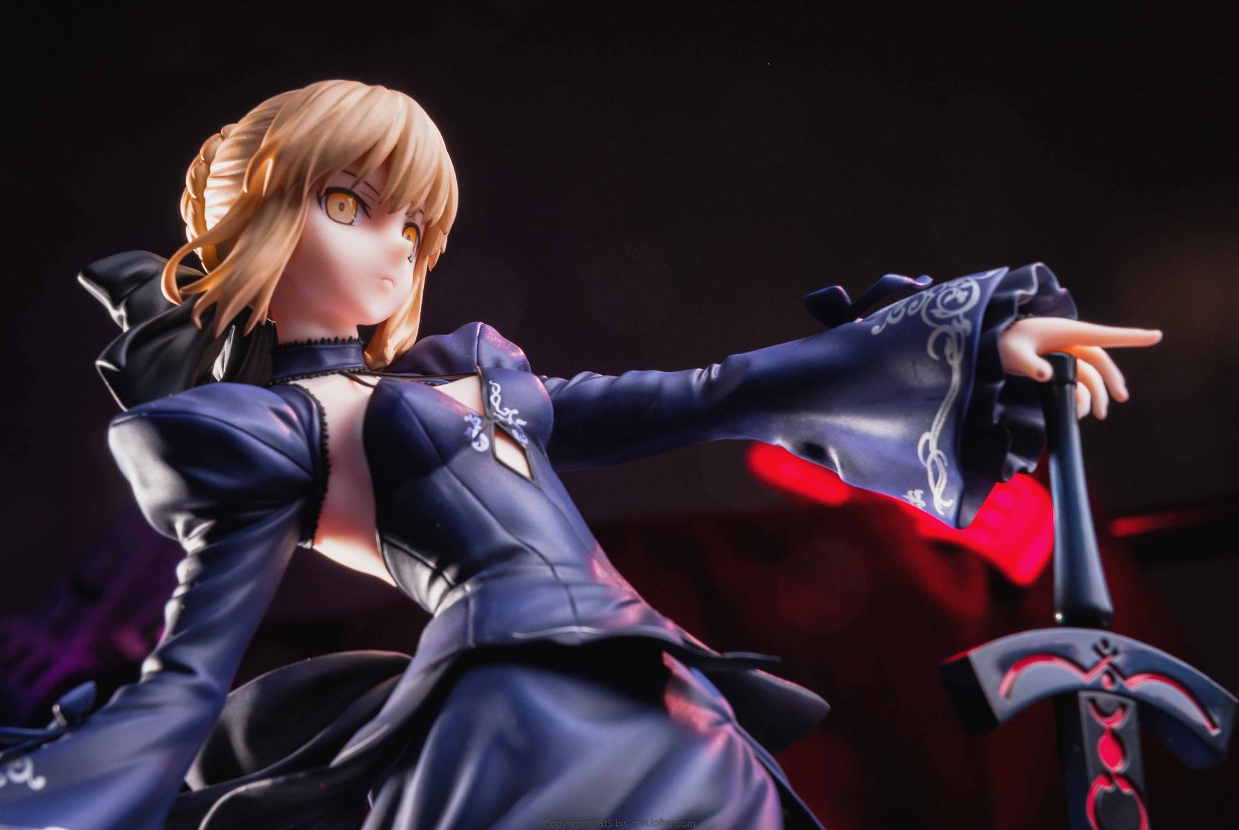 命运-冠位指定 阿尔托莉雅・潘德拉贡[Alter] 礼服版