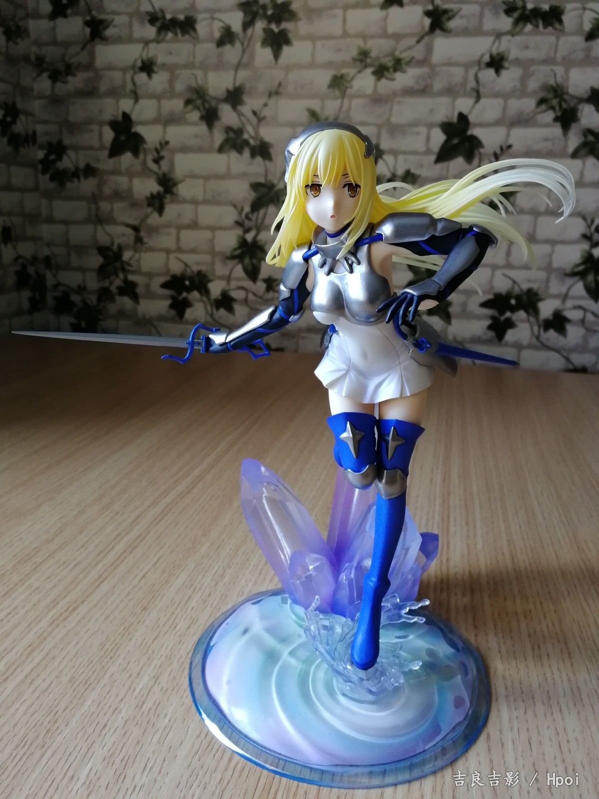 期待在地下城邂逅有错吗 外传 剑姬神圣谭 艾丝·华伦斯坦