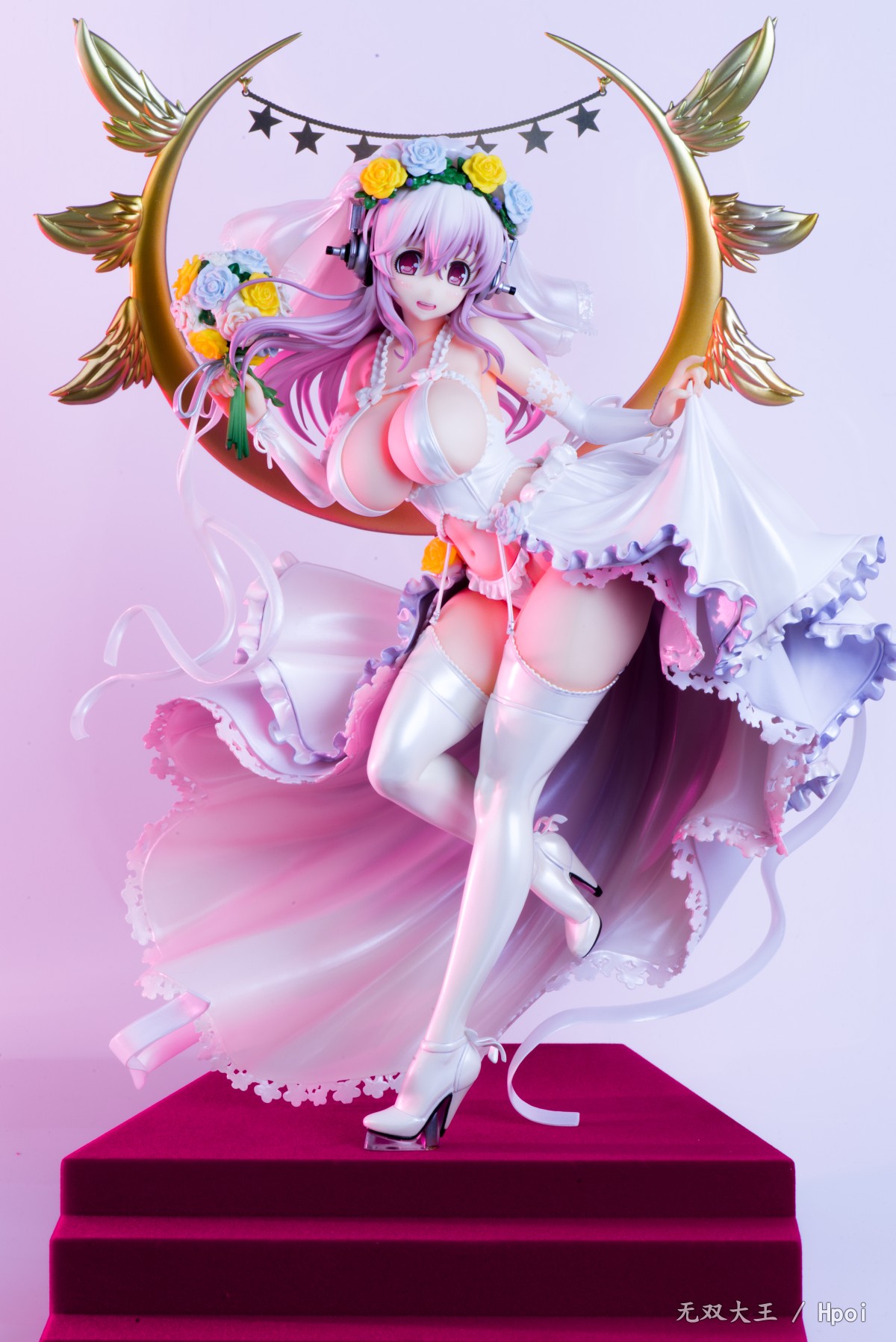 屁骚端奶 骚妮子