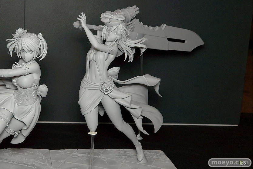 噬神者2 	艾莉莎・伊莉妮琪娜・奥美拉 深紅纪念礼服Ver.