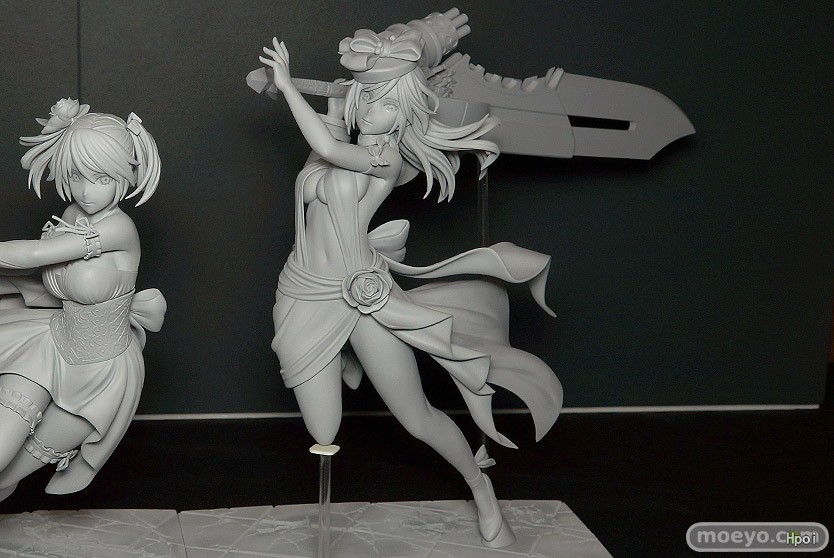 噬神者2 	艾莉莎・伊莉妮琪娜・奥美拉 深紅纪念礼服Ver.