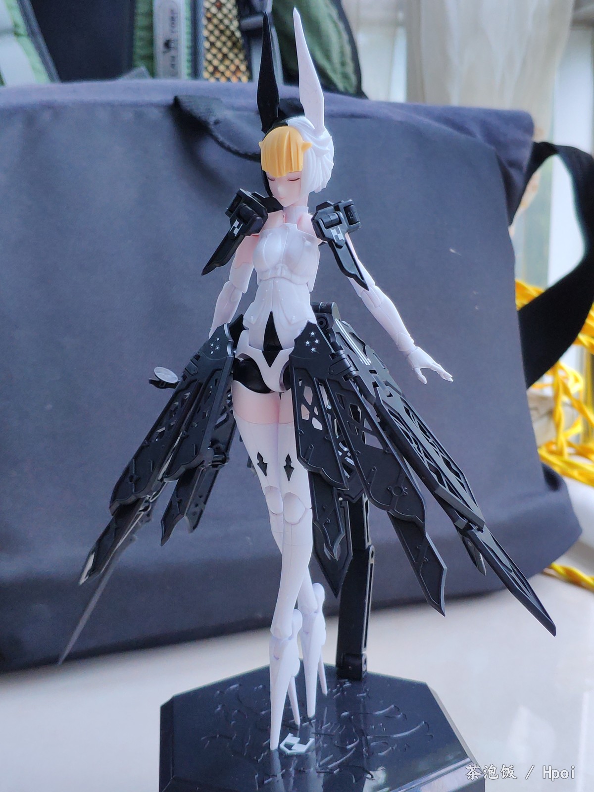 Chitocerium LXXVIII-platinum