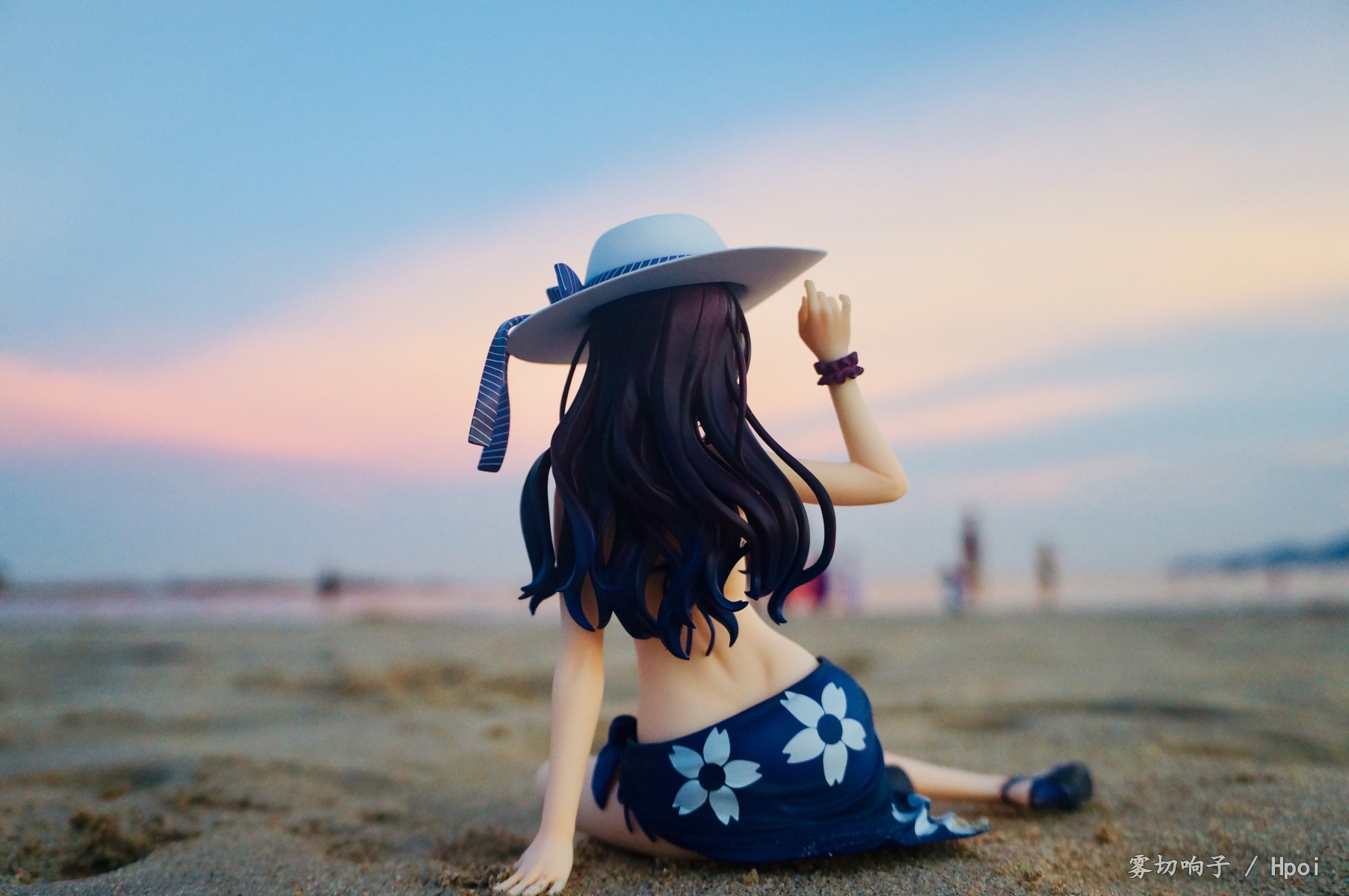 沙滩泳装学姐舔爆