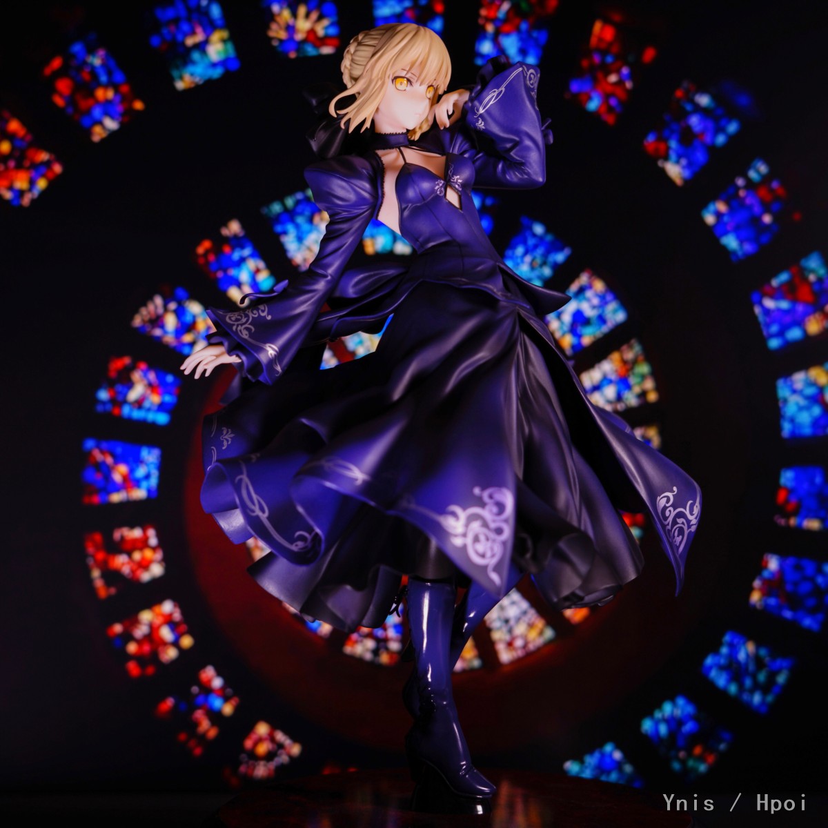 あなたが残した， 光と影はあまりにも， 大きすぎるのでした， 深い深い森の中で。