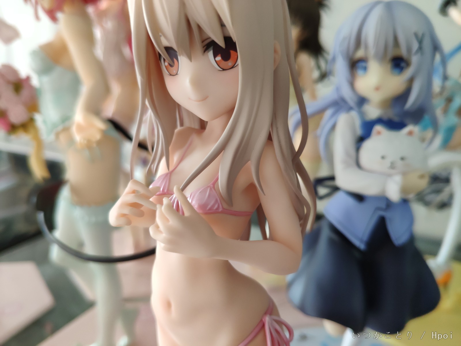 hj伊莉雅和小黑异色