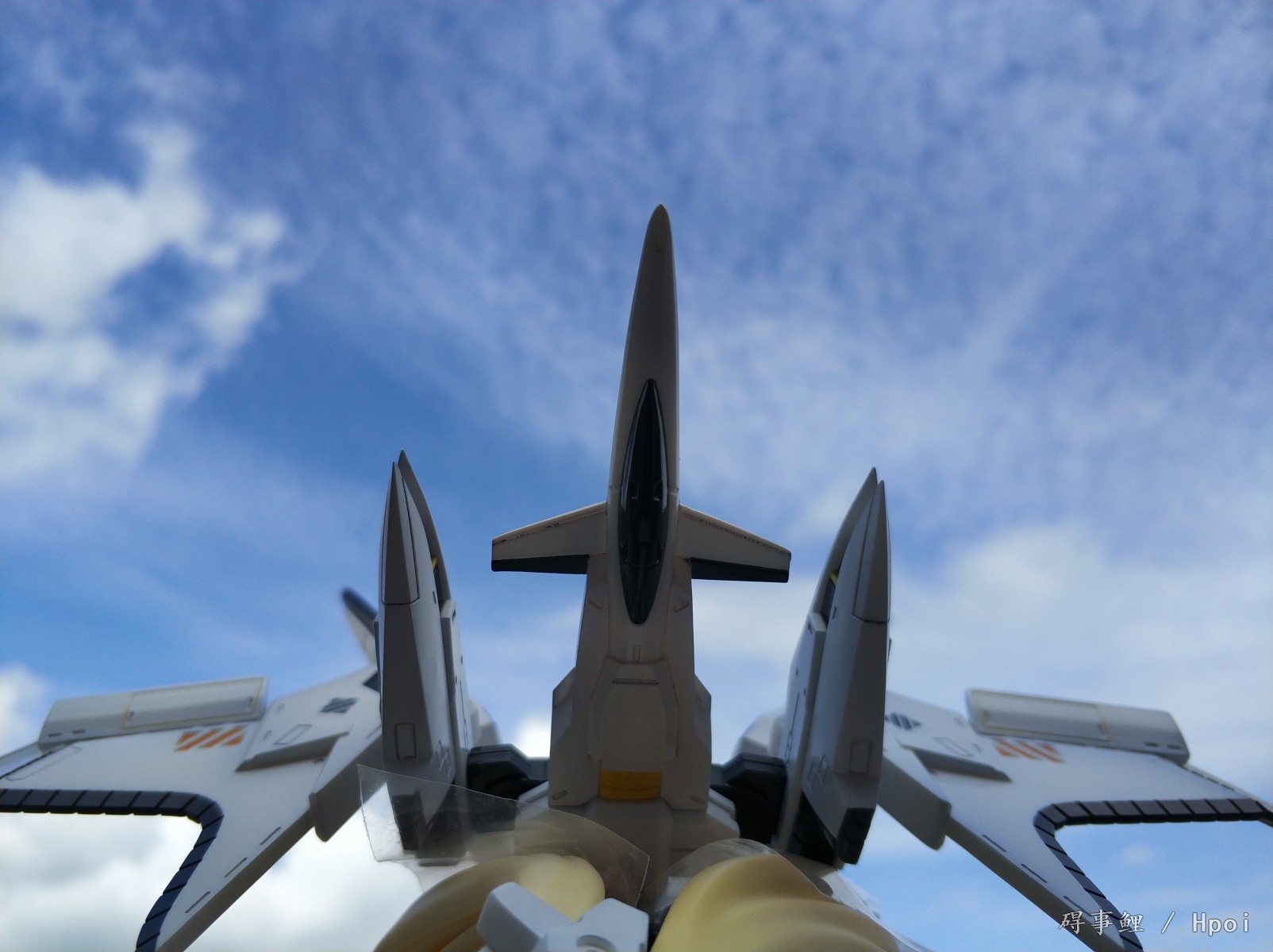 天使型安瓦尔，武装神姬中最喜欢的一个的，mk2看板娘，机甲是可拆卸的，双马尾看着应该也可以拆下来，不过用力拔了下没拔出来