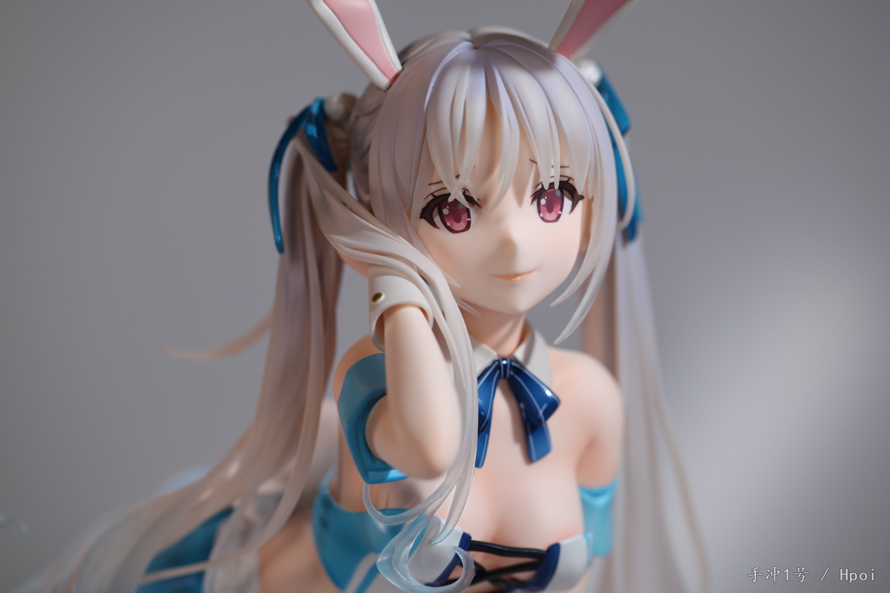 [拍粪片的人]啧，这兔子两个字，通透！