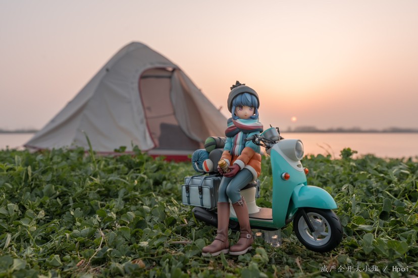 【外拍】单人露营少女与银河拱桥