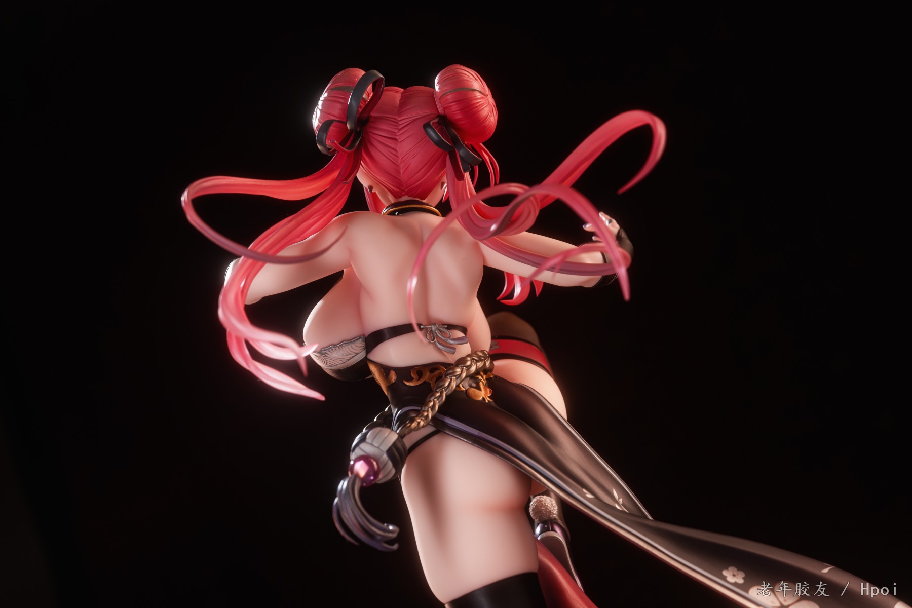 朋友们好啊我是浑元形意太极门掌门人布保国