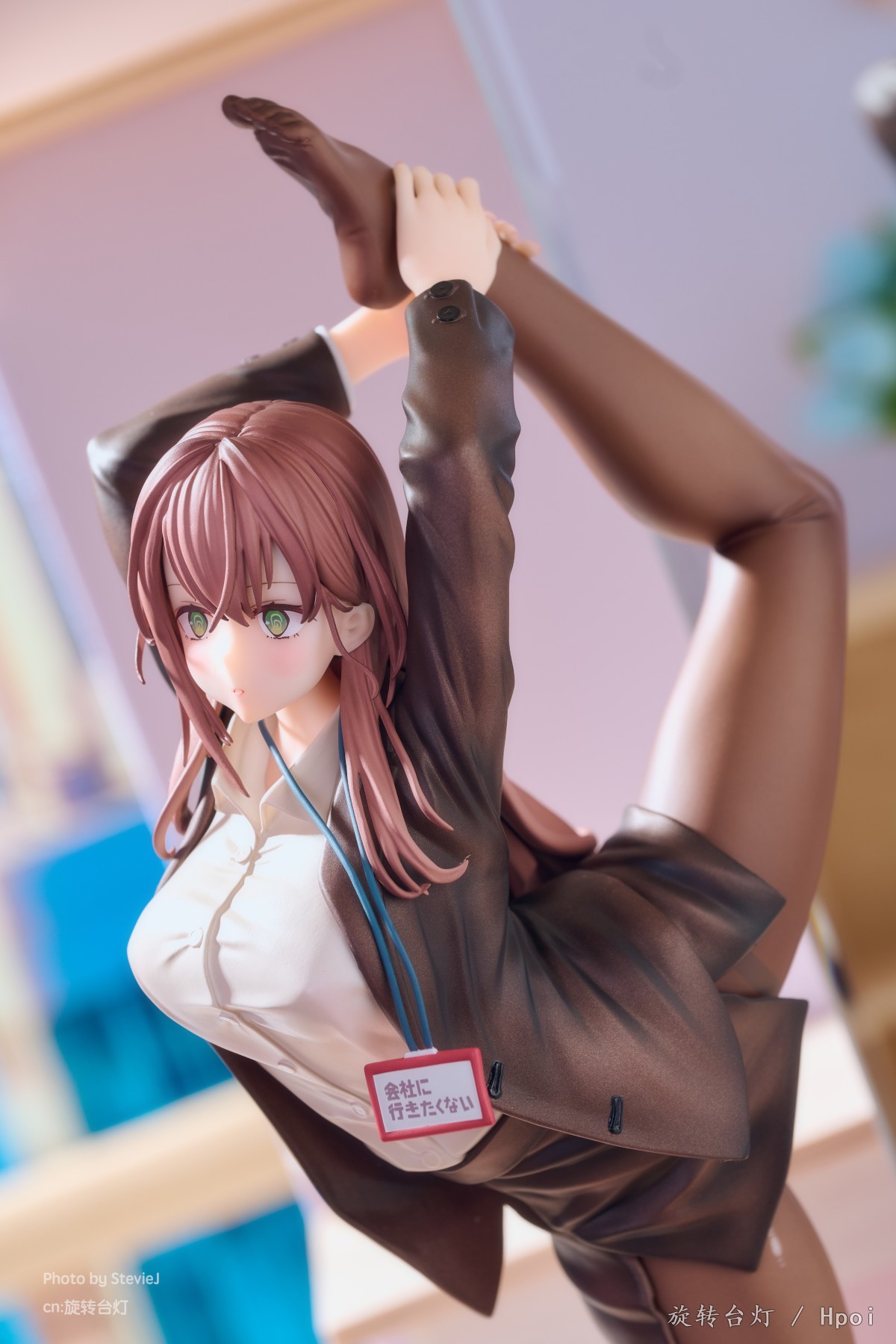 早起出门前突然不想上班的OL酱 白衣版