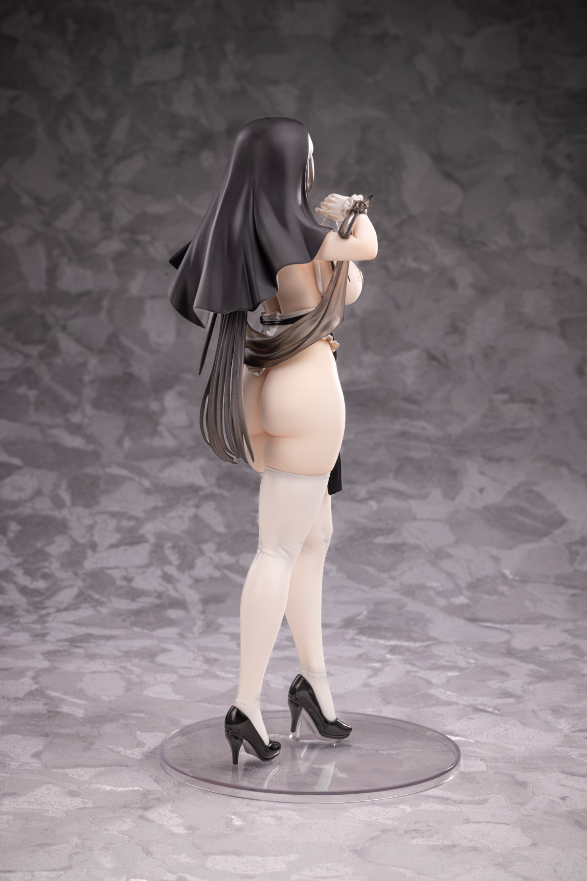 好想到修女姐姐的大扔子里忏悔啊