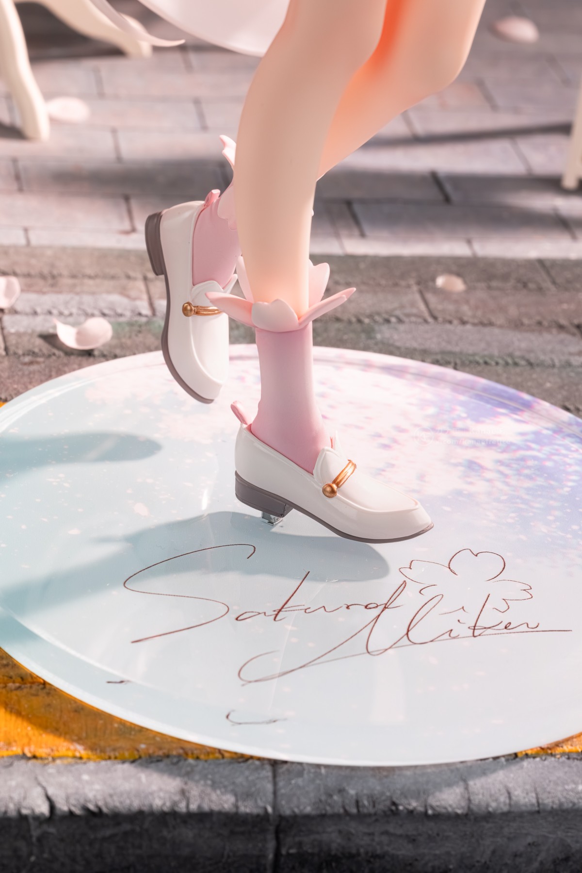 粉色超长双马尾的赏花樱初音