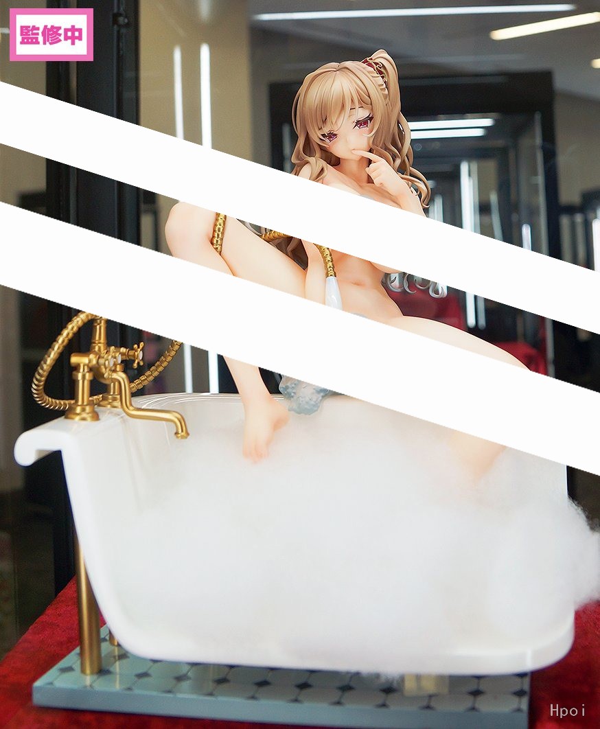 浴室少女