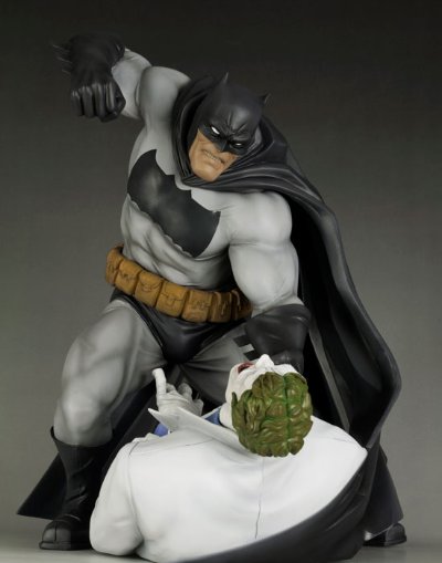 ARTFX 蝙蝠侠 ダークナイト・リターンズ -HUNT THE DARK KNIGHT-