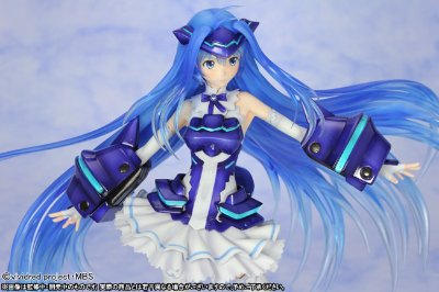 ビビッドブルー