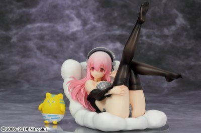 超级索尼子～比基尼＆ソファーver.～ブラックカラー