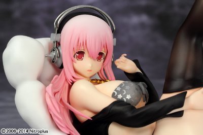 超级索尼子～比基尼＆ソファーver.～ブラックカラー