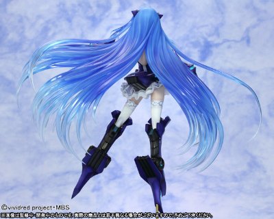 ビビッドブルー