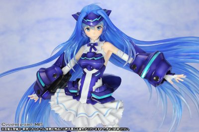 ビビッドブルー