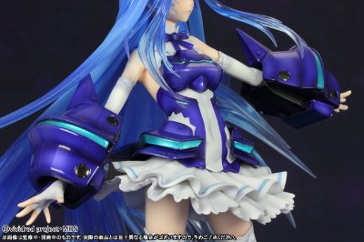 ビビッドブルー