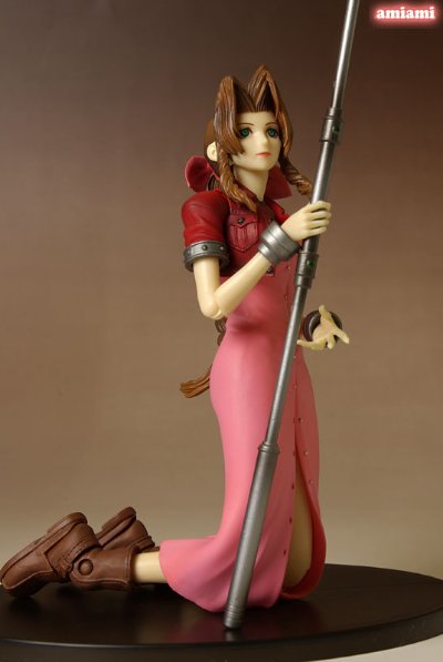 FF VII PlayArts 爱丽丝·盖恩斯巴勒