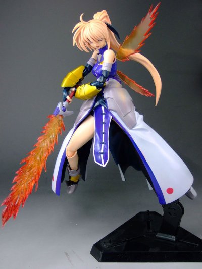 GUTTOKURU人形收藏系列25 魔法少女奈叶StrikerS シグナム アギトユニゾンVer.