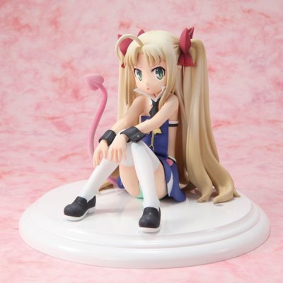 露蒂的玩具  亚斯塔露蒂・尤各瓦尔 