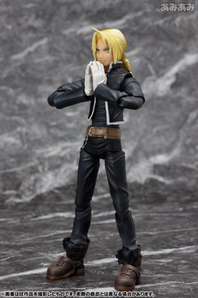 PlayArts改 钢之炼金术师 FULLMETAL ALCHEMIST 爱德华・艾尔利克 可动手办