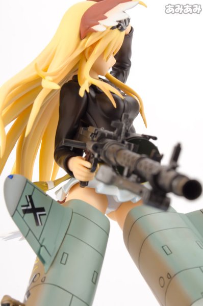 モエコレPLUS No.34 强袭魔女2 汉娜・尤丝缇娜・马尔塞尤