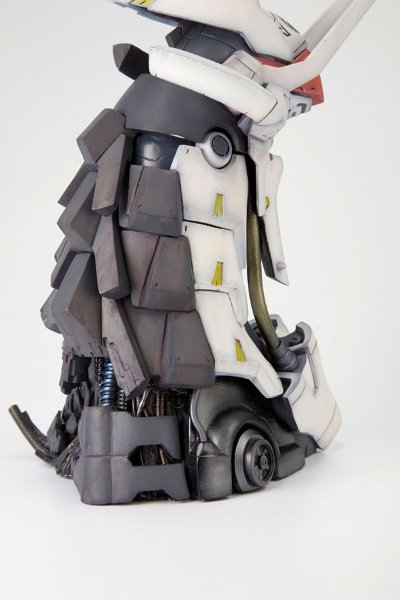 武装机甲 早濑浩一 与 莱茵巴雷尔