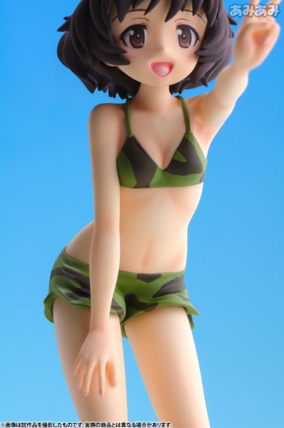 BEACH QUEENS 少女与战车 秋山優花里