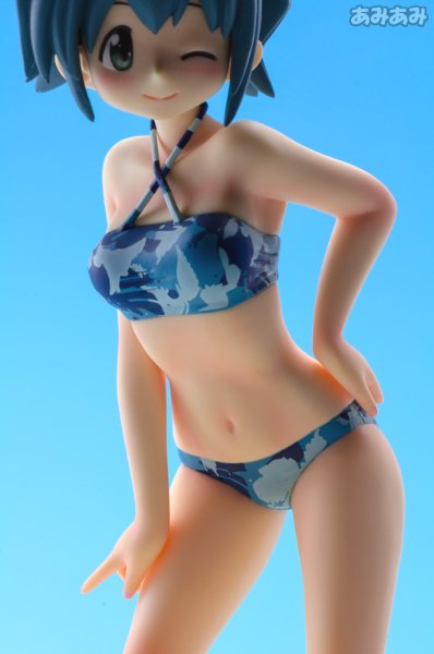 BEACH QUEENS 向阳素描×蜂窝 乃莉