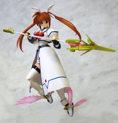GUTTOKURU人形收藏系列16 魔法少女奈叶StrikerS 高町奈叶