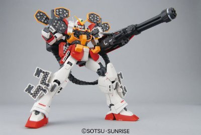 MG 1/100 新机动战记高达W 无尽的华尔兹 XXXG-01H 重装高达 EW ver.