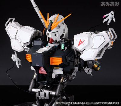 FORMANIA ν 高达
