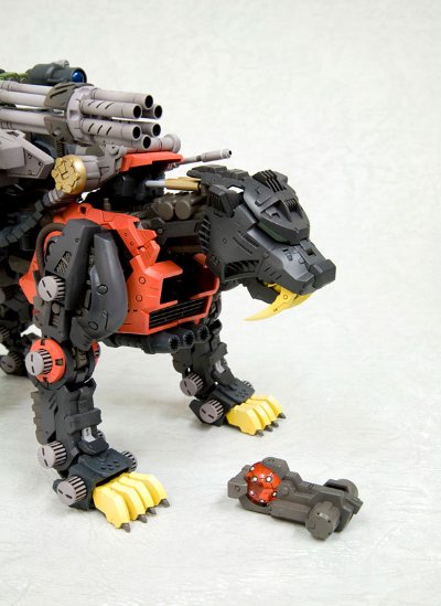 ゾイド HMM系列 1/72 EZ-016 剑齿虎 シュバルツ仕様 Plastic Kit