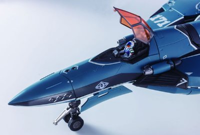 DX超合金 VF-171 梦魇plus（一般机） 『超时空要塞F(Frontier)』より