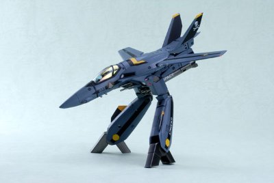 YAMATO超时空要塞系列 1/60 完全変形 VF-1S ロービジビリティー仕様