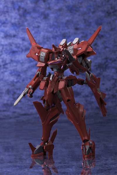MUV-LUV 1/144 Su-47pzX1 金雕