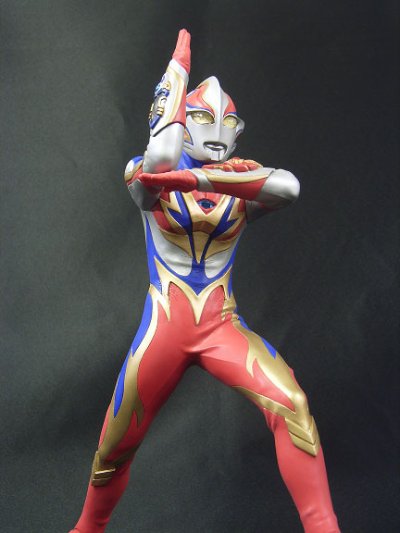 大怪兽系列 梦比优斯奥特曼 凤凰勇者形态