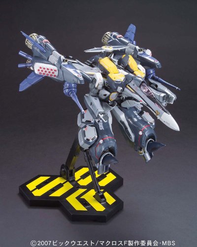 超时空要塞F(Frontier) 1/72 VF-25S 装甲Messiah Valkyrie オズマ机