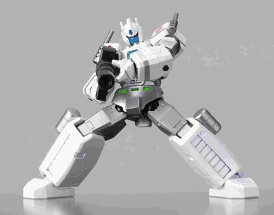 REVOLTECHNo.019变形金刚 フレンドショップ限定 ウルトラマグナス