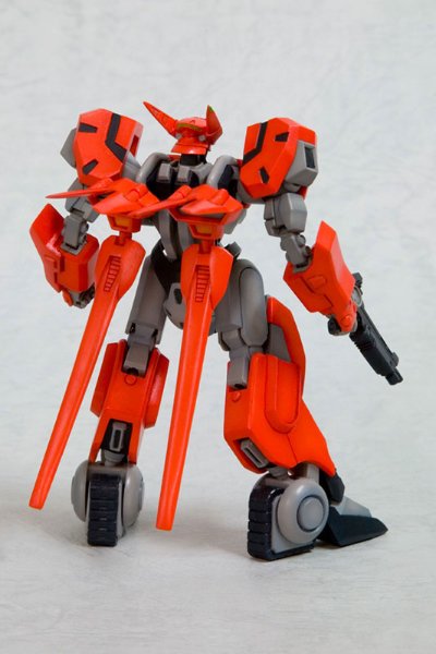 剧场版 机动战舰抚子号 艾斯特巴利斯・カスタム リョーコ机 一部涂装済みPlastic Kit