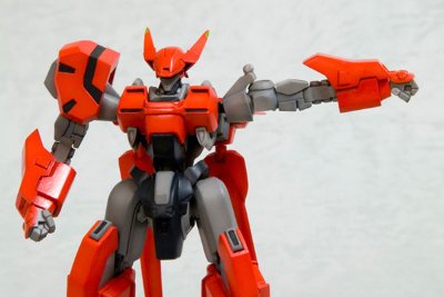 剧场版 机动战舰抚子号 艾斯特巴利斯・カスタム リョーコ机 一部涂装済みPlastic Kit